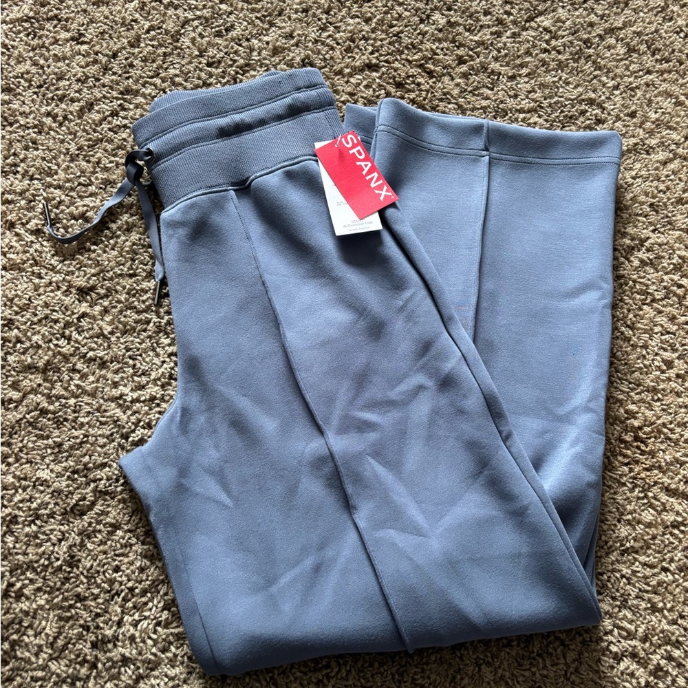 Spanx AirEssentials Straight Leg Pant